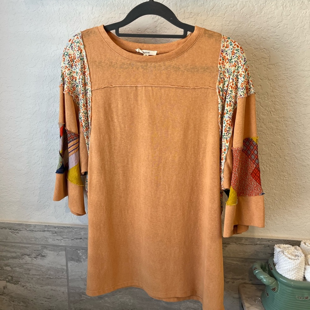 Easel Top with Colorful Patchwork Sleeves